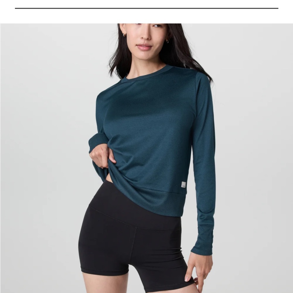 Vuori Long Sleeve Tee in Teal Blue